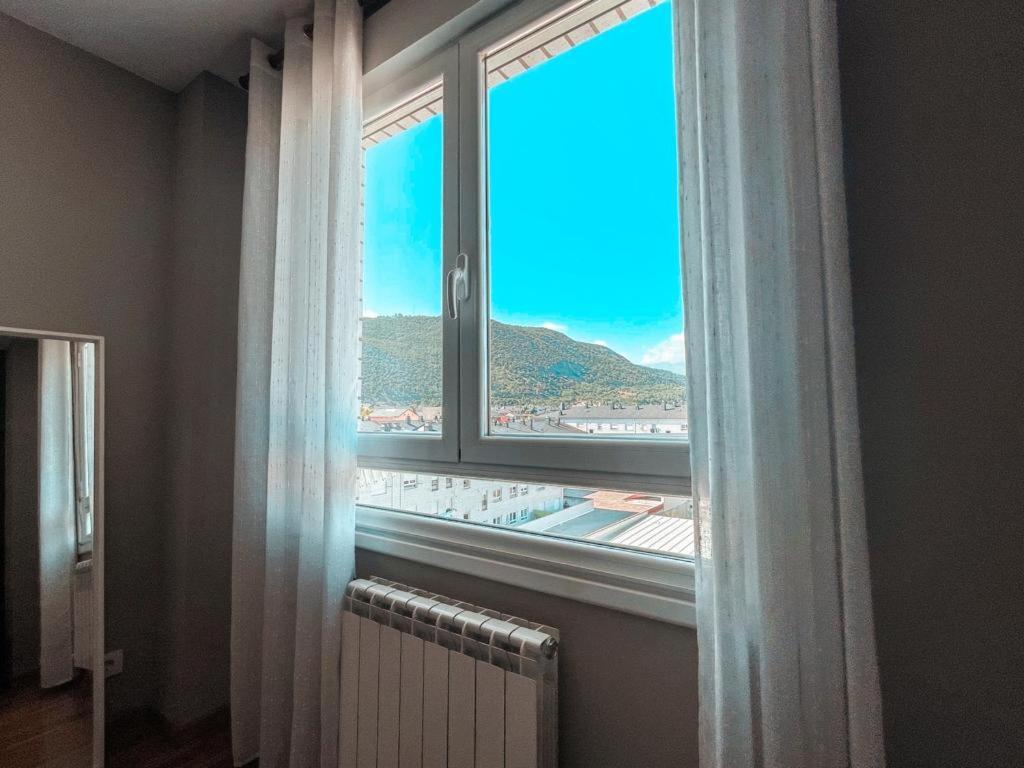 Apartamento Cemba Ponferrada Ngoại thất bức ảnh